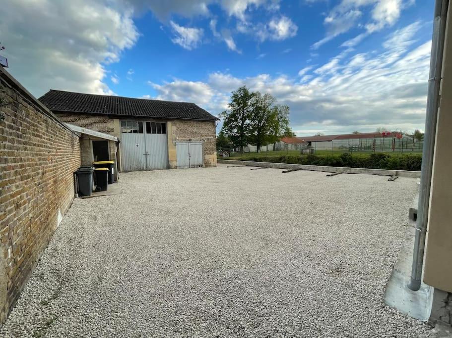 L'Azur Dore, Studio Pour 2 Voyageurs Isles-sur-Suippe Exterior photo